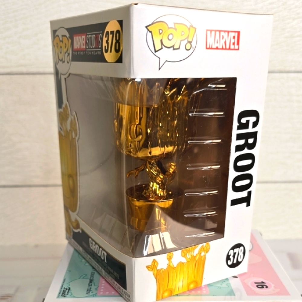 Funko Pop Groot in Shimmering Gold - Picture 5 of 5